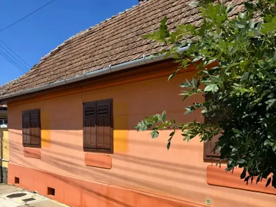 fatada casa batraneasca vanzare cumparare Miercurea Sibiului